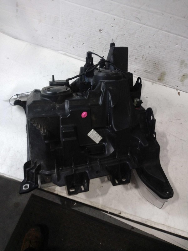 Used Left Headlight Assembly fits: 2021 Ford F150 PICKUP halogen bright headlamp