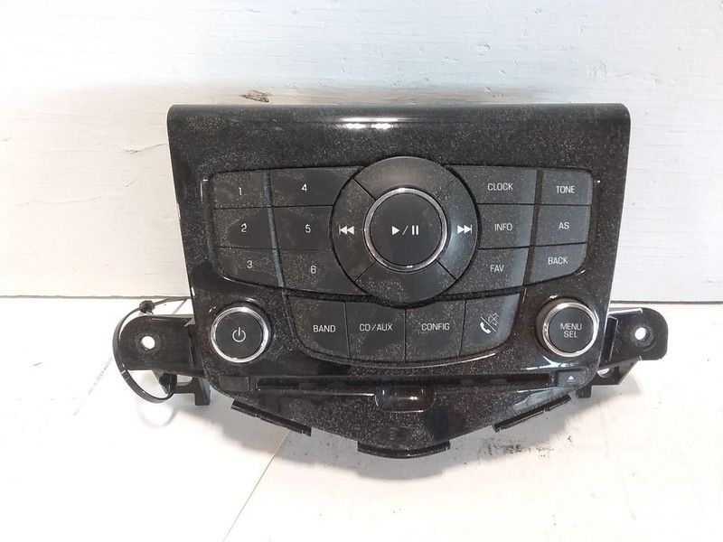 2011-2016 Chevy Cruze Radio Control Panel AM FM CD MP3 Opt UYE VIN P 4th Digit
