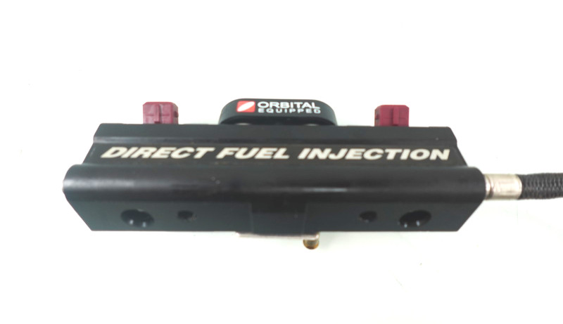2002 Sea-Doo GTX DI OEM Fuel Distributor Rail w/ Injectors and Hose 275500556
