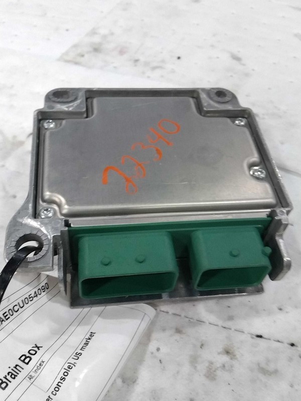 Used Air Bag Module fits: 2012 Hyundai Accent Air Bag front center console US ma