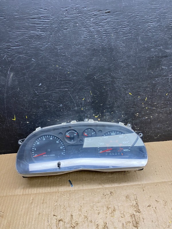 2004 Ford Ranger Gauge Speedometer Cluster Oem V7486DG