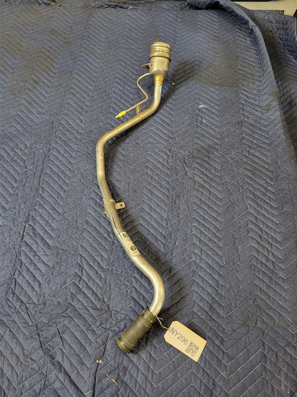 Used Oem Alfa Romeo Fuel Filler Neck Pipe 2019 for Giulia 00505485950 2017-2020