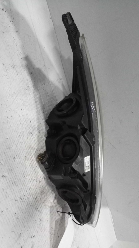 Used Left Headlight Assembly fits: 2017 Ford Focus halogen black headlamp bezel
