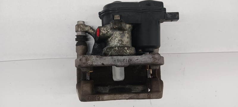 20-'22 HONDA HR-V Left driver REAR Caliper AWD 26k miles OEM