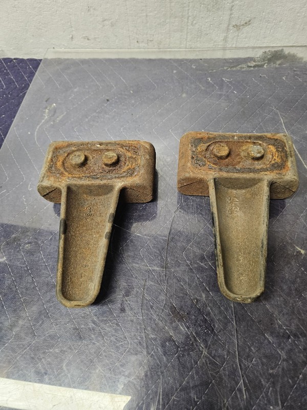 04-08 FORD F-150 4WD REAR SUSPENSION SPACER BLOCKS PAIR