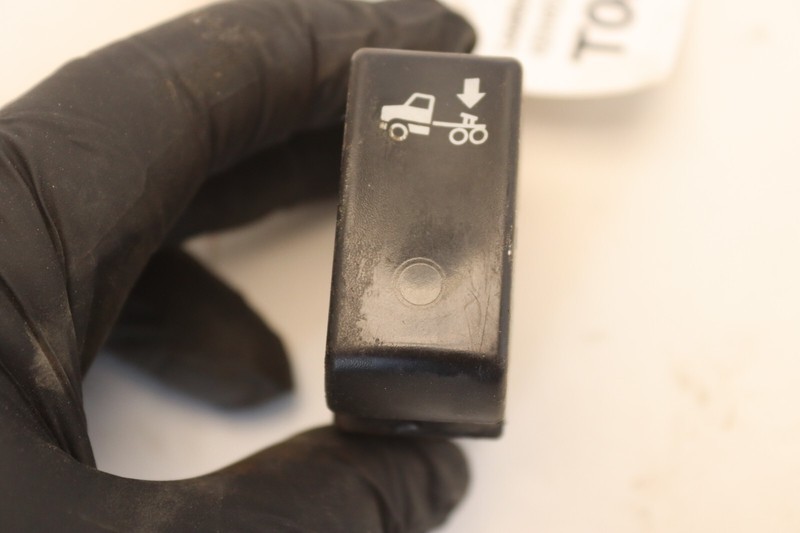 2012 12 KENWORTH T800AIR SUSPENSION DUMP 5TH WHEEL LOCK SWITCH G90-1066-02 OEM