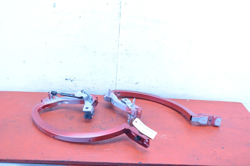 17-21 ALFA ROMEO GIULIA REAR LEFT / RIGHT TRUNK HINGE SET RED OEM