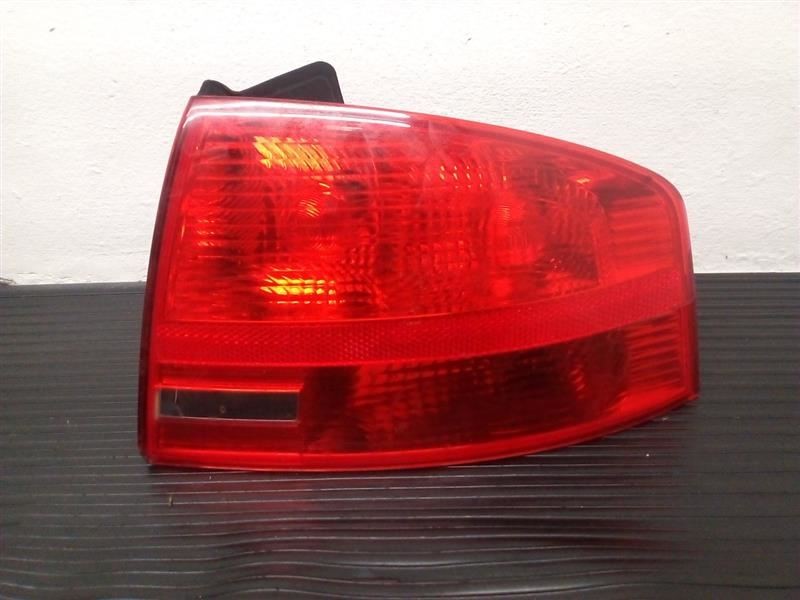 05-08 Audi A4 Right Passenger Tail Light Lamp Quarter Mounted OEM 8E5945096A