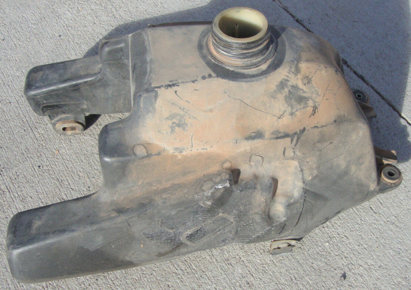 1993 Yamaha Warrior YFM350X YFM350 YFM 350 X Fuel Gas Tank Container Petrol