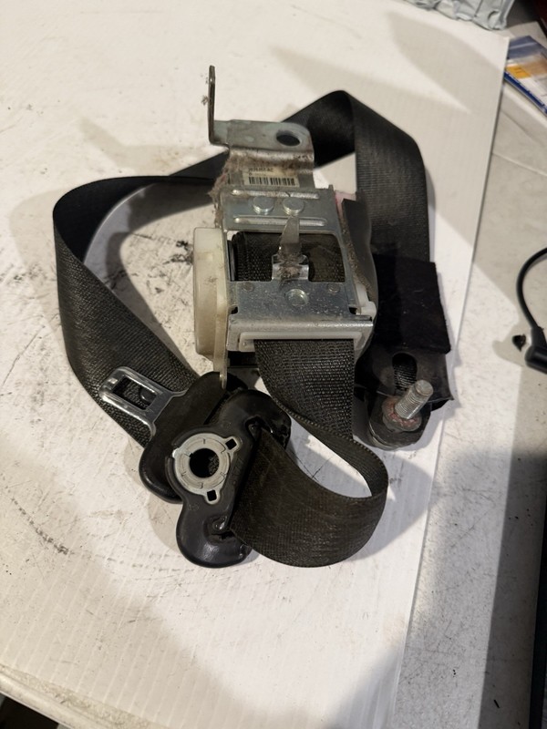 2011Ford Ranger Front LH Driver Side Black Seat Belt Retractor OEM
