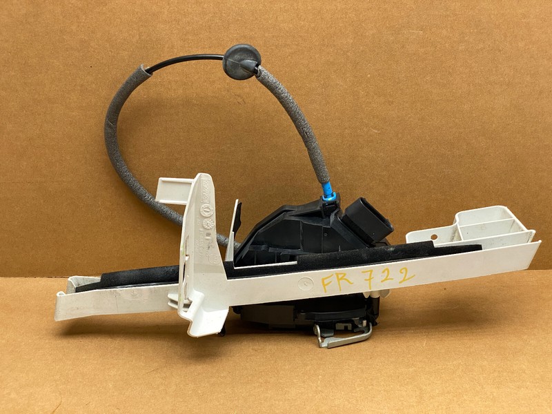 15-19 LINCOLN MKC FRONT RIGHT PASSENGER SIDE DOOR LOCK LATCH ACTUATOR OEM LOT722