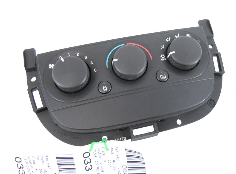 05-07 Saturn Relay Front A/C Heat Climate Temperature Control OEM W/O Rear AC