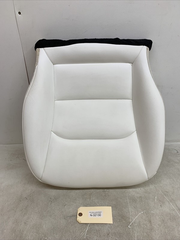 17-23 Tesla Model 3 Front Right Seat Cushion Bottom White 1452936-02-D 32130 UP