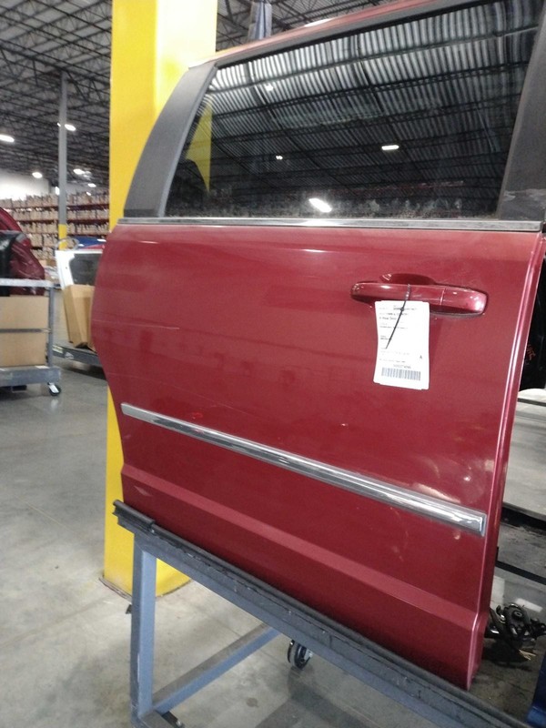2010 Chrysler Town & Country Right Rear Door Red Good Condition No Rust