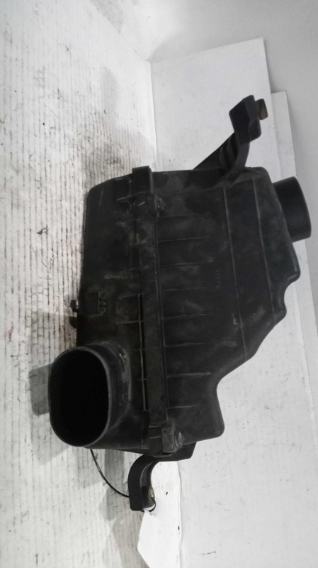 1999 Honda Accord OEM Air Cleaner Assembly 3.0L V6 Used 240k Miles