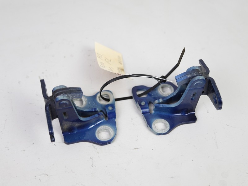 TESLA MODEL 3 FRONT LEFT DRIVER SIDE DOOR HINGE SUPPORT SET OF 2 OEM 2017 - 2023