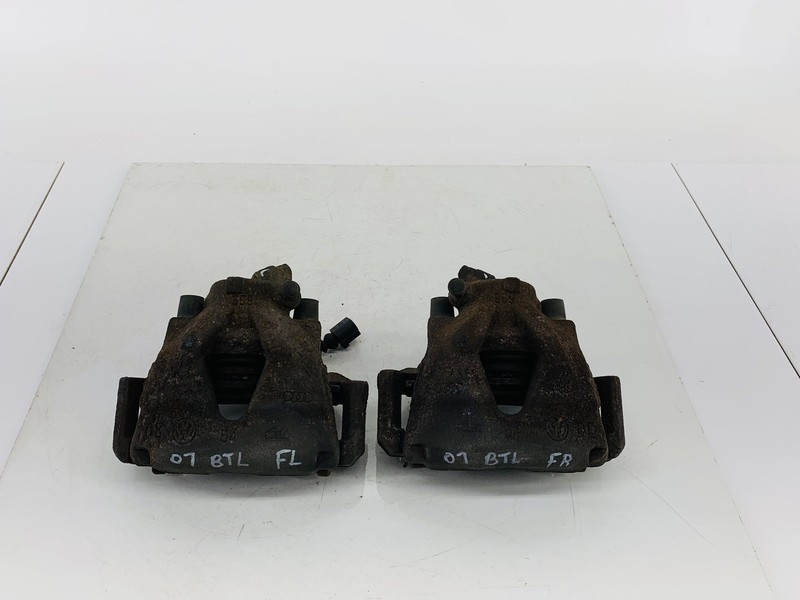 99-10 VOLKSWAGEN BEETLE FWD FRONT RIGHT & LEFT ABS BRAKE CALIPER SET OF 2 OEM