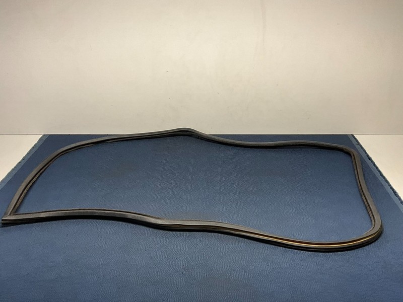 85-91 BMW E30 Sedan RH Rear Left Driver Door Rubber Weatherstrip Seal Strip OEM