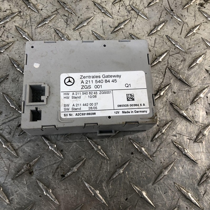 03-09 Mercedes-Benz W211 E-Class Central Gateway Control Module A211 5408445