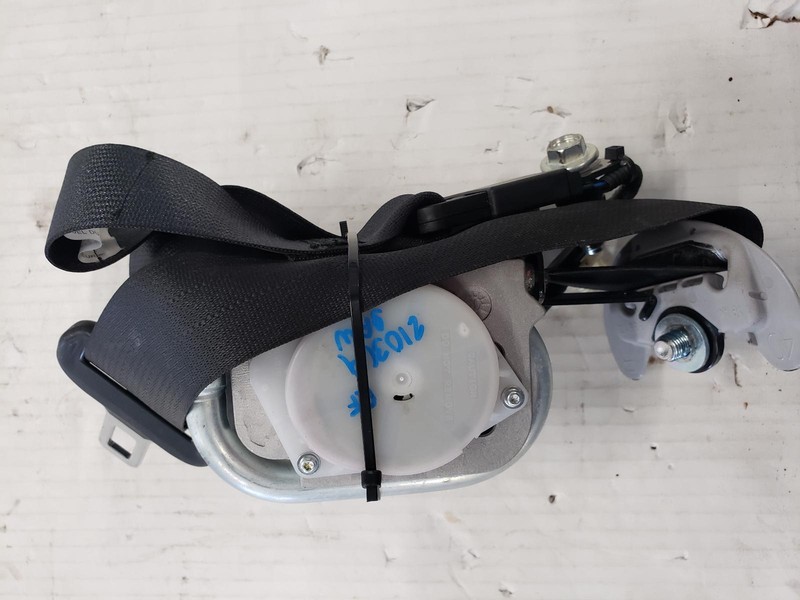 10 HYUNDAI TUCSON Front Seat Belt passenger retractor black OEM