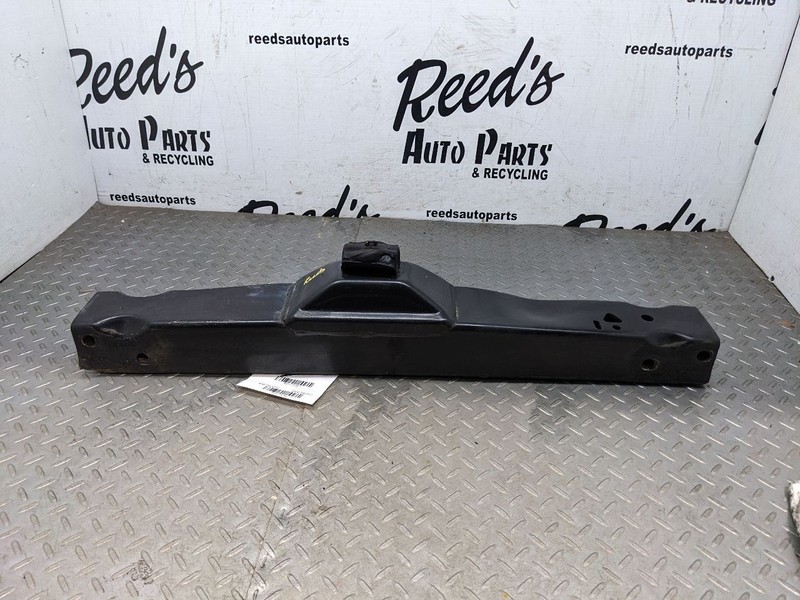 2023 SUBURBAN 2WD TRANSMISSION CROSSMEMBER MOUNT FRAME SUPPORT BRACE 23 1170292