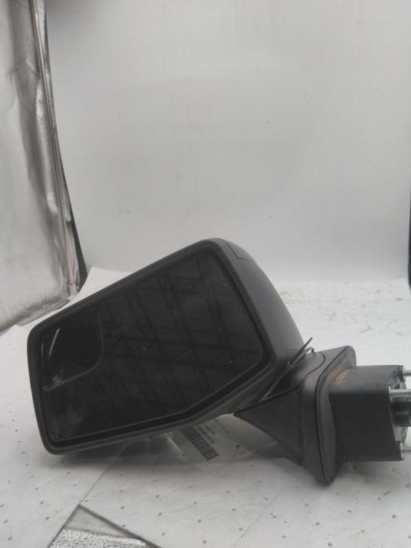 Used Left Door Mirror fits: 2019 Chevrolet Silverado 1500 pickup new style mirro