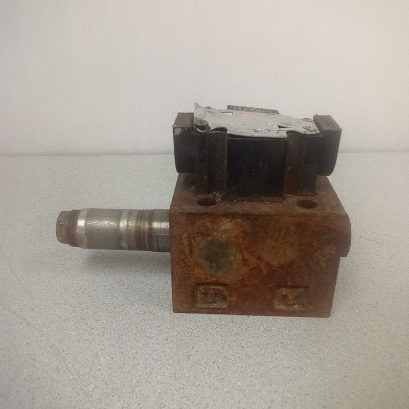 HyVair D05S-1A-115A-35 Single Solenoid Hydraulic Directional Valve