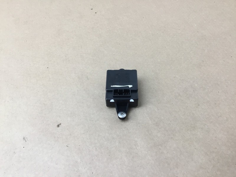 Maserati Coupe GT 2003 Roof Light Timer 12V Control Module 02-06 ;:Y