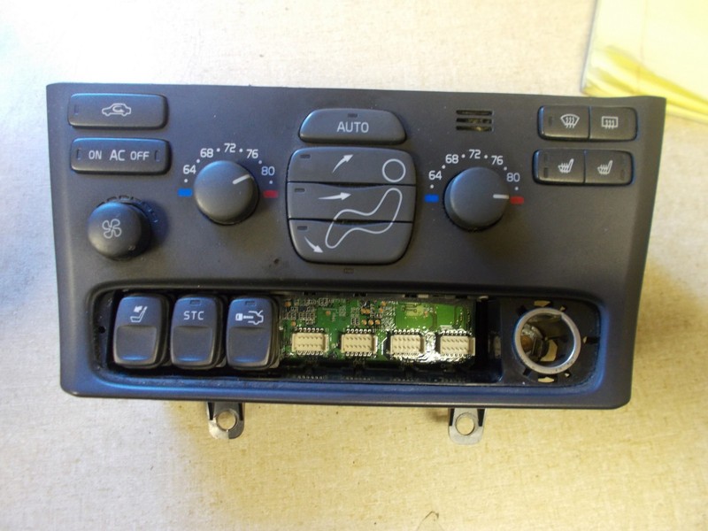Volvo 7923 Climate Control w/ Seat and Trunk Switches *FREE SHIPPING*