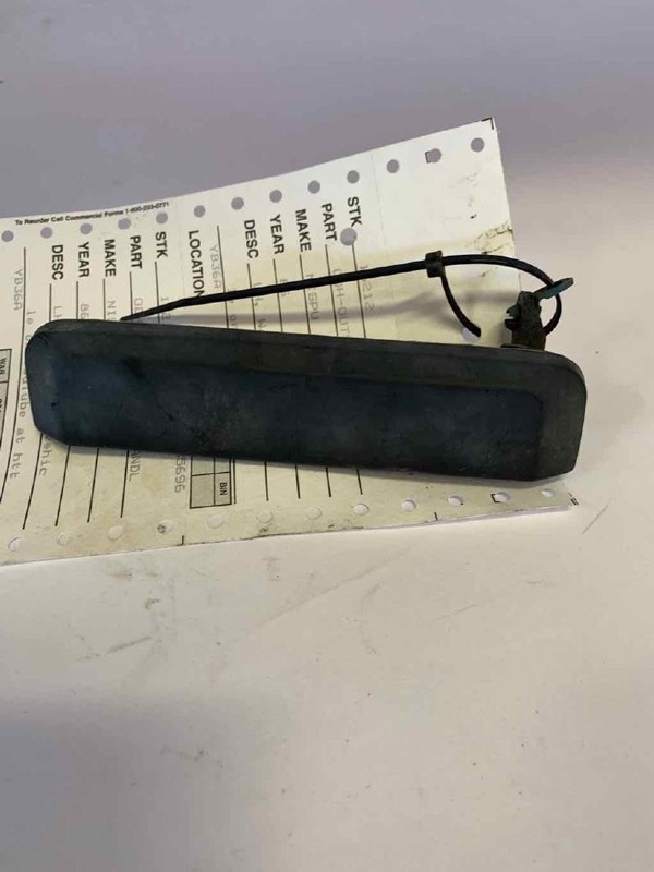 Outside Door Handle NISSAN PICKUP Left 86 87 88 89 90 91
