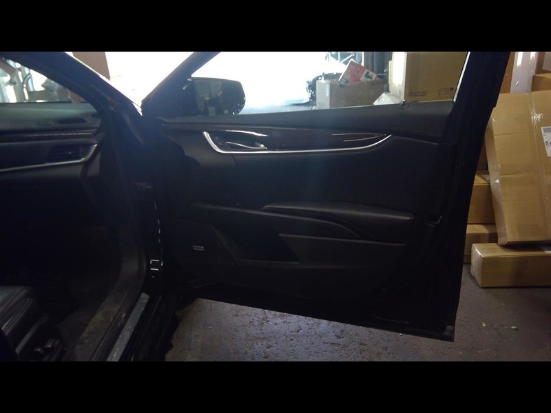 2017 XTS Passenger Right Front Door Trim Panel 1629788