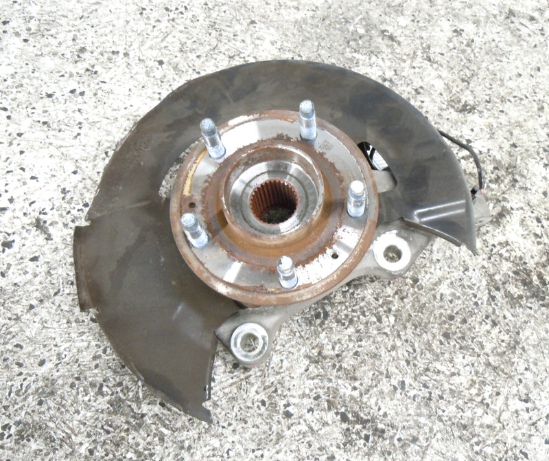 2018-2024 GMC Terrain Front Spindle Knuckle Hub Driver Left LH OEM