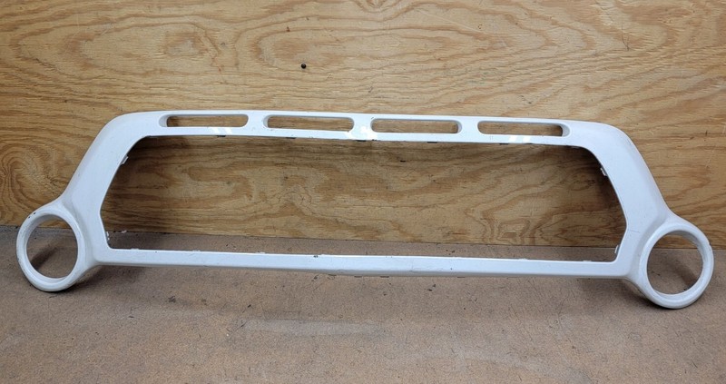 2014 2015 2016 Kia Soul Front Bumper Center Cover Trim 86512B2000 OEM