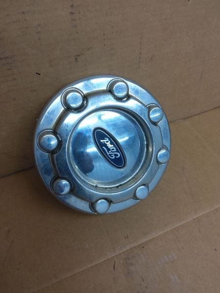 F350SD2005 Center Cap Wheel 261219