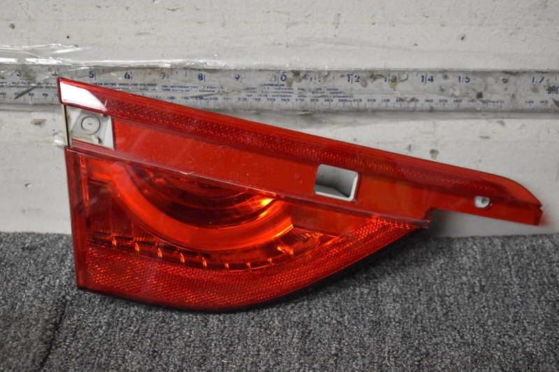 2017-2019 JAGUAR XE LEFT SIDE INNER TAIL LIGHT FACTORY OEM