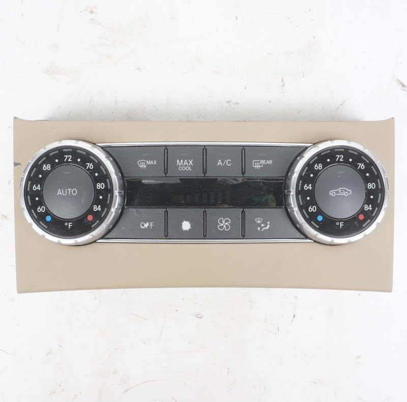 2012 - 2014 Mercedes C250 C300 C350 A/C Heater Climate Control w/Trim OEM