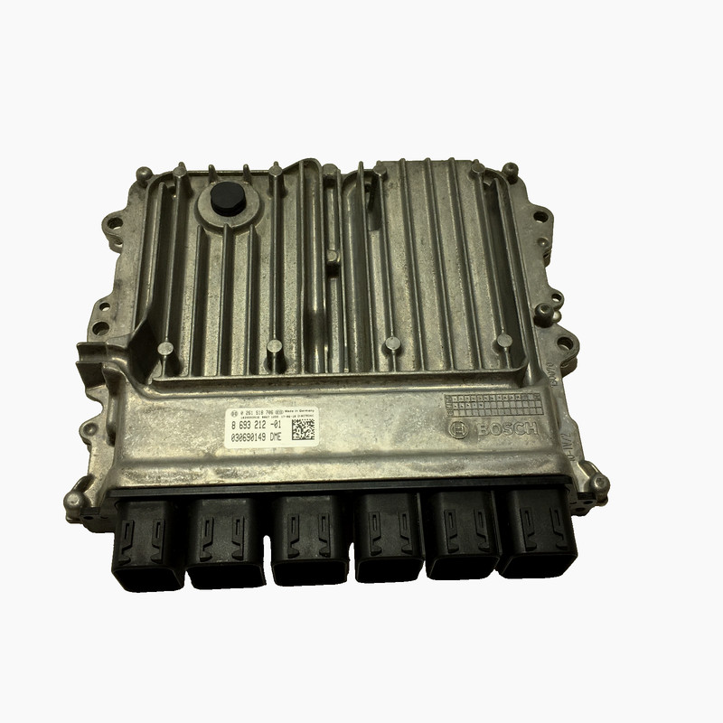 2018 BMW 530i 530e 530e xDrive Engine Control Module ECU OEM