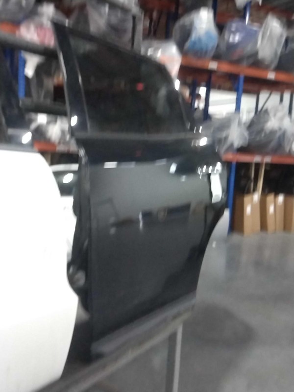 2015 Nissan Pathfinder Left Door Black OEM 349658, 115K Miles, No Warranty