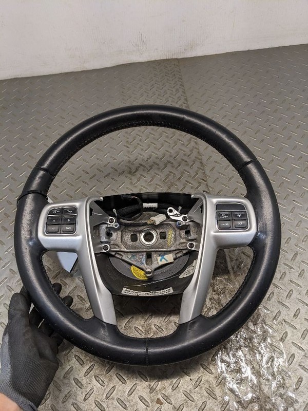2011 2012 2013 2014 Town & Country Caravan Steering Wheel Black L 116