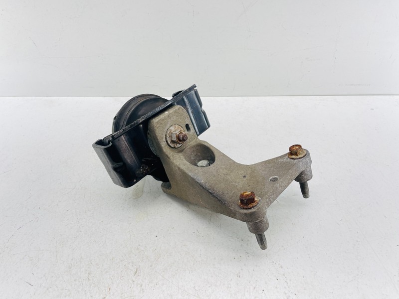 06-10 PONTIAC SOLSTICE Saturn Sky 2.0L 2.4L Engine Mount Bracket OEM