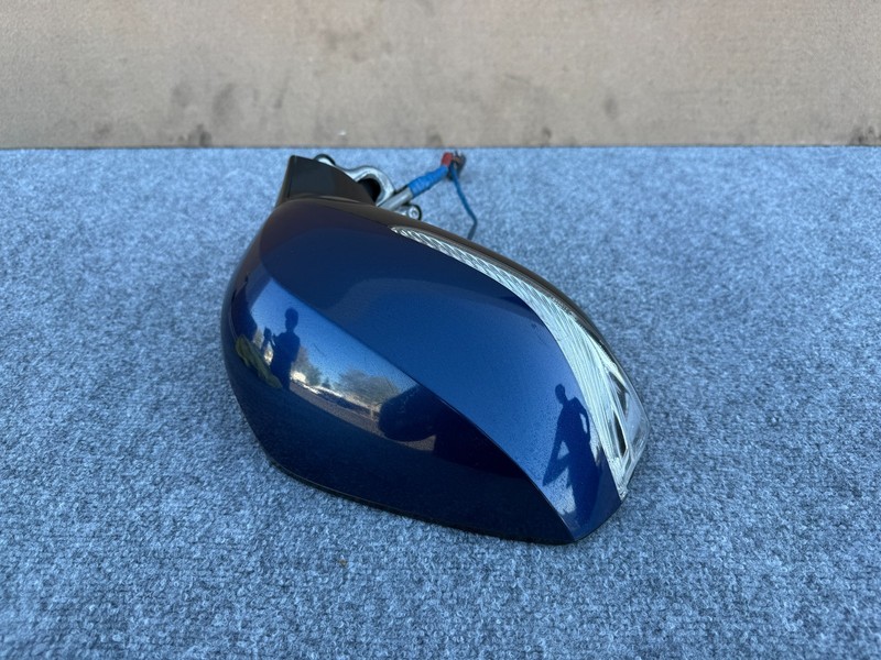 INFINITI Q60 2017-2022 OEM RIGHT PASSENGER DOOR MIRROR ASSEMBLY BLUE
