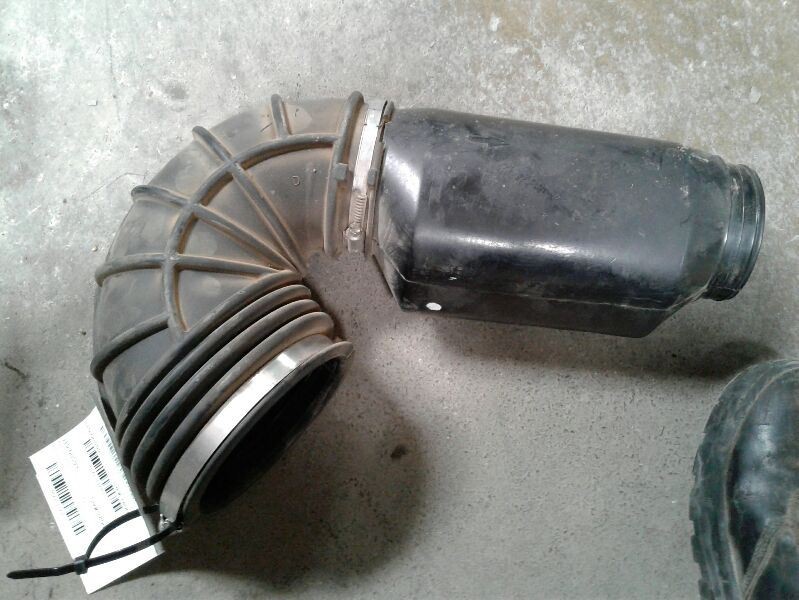 06-08 Ford E150 Van 4.6L & 5.4L Air Intake Tube And Resonator OEM 6C2Z9600C