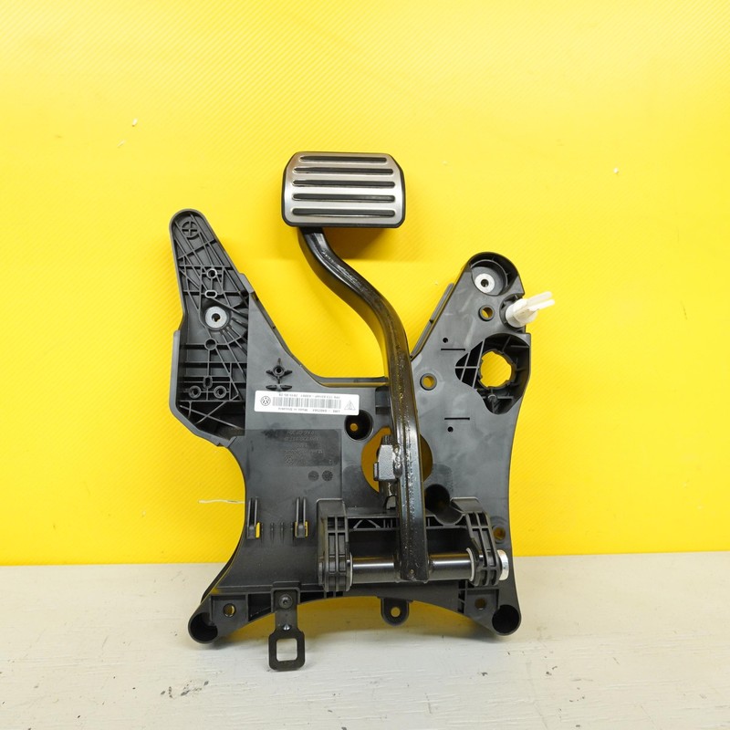 2011-2018 PORSCHE CAYENNE INTERIOR BRAKE PEDAL ASSEMBLY 7P0723117 7P0723142L