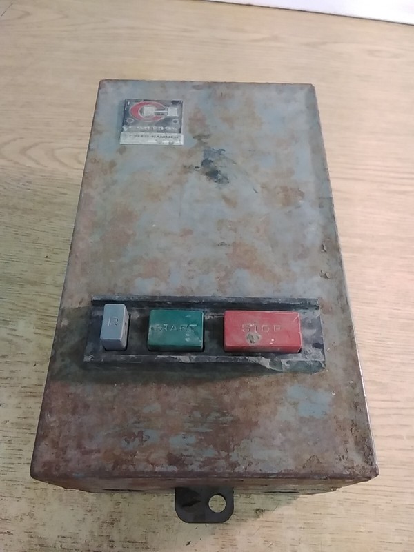 Cutler-Hammer Bulletin A10 A-C Voltage Magnetic Starter Size 1" 3 Pole