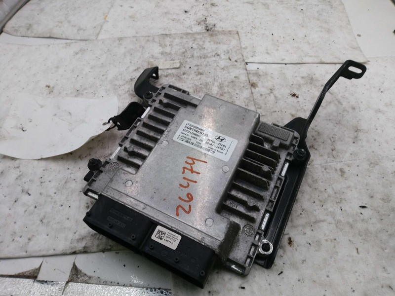 2017 Hyundai Sonata Engine Control Module ECM Black OEM 391612EEB0 108k Miles