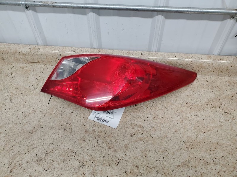 Passenger Tail Light VIN B 8th Digit Incandescent Bulb Fits 11-14 SONATA 301696