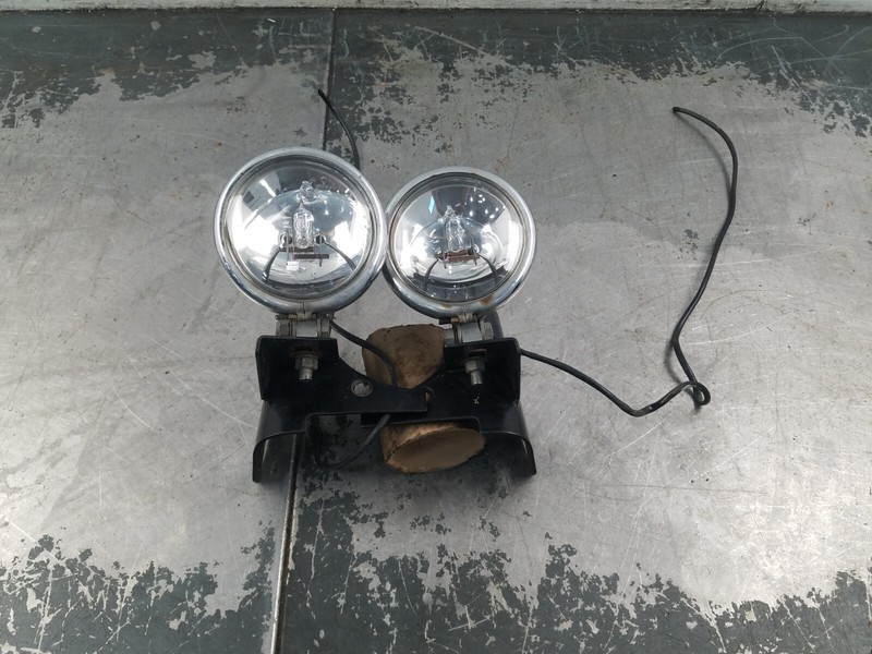 2006 Jeep Wrangler TJ Rubicon 4x4 Spot Lights Windshield Hinge Mounts #0921 Q7