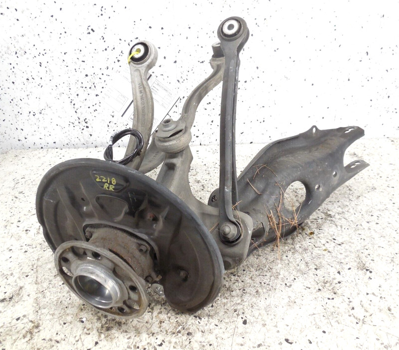 2017-2019 Mercedes-Benz E300 Rear Spindle Knuckle Hub Arm Passenger Right RH OEM