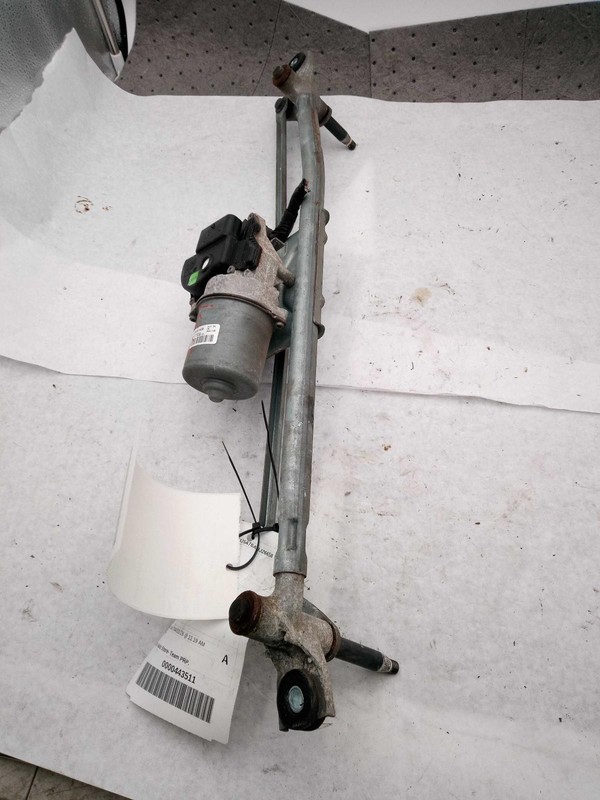 Used Windshield Wiper Motor fits: 2010 Lincoln Mkt rain sensor Grade A