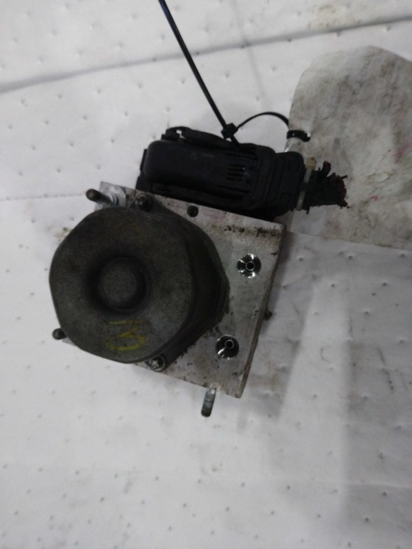 2017 Nissan Altima ABS Pump & Motor Assembly OEM 476609HP0A 120k Miles